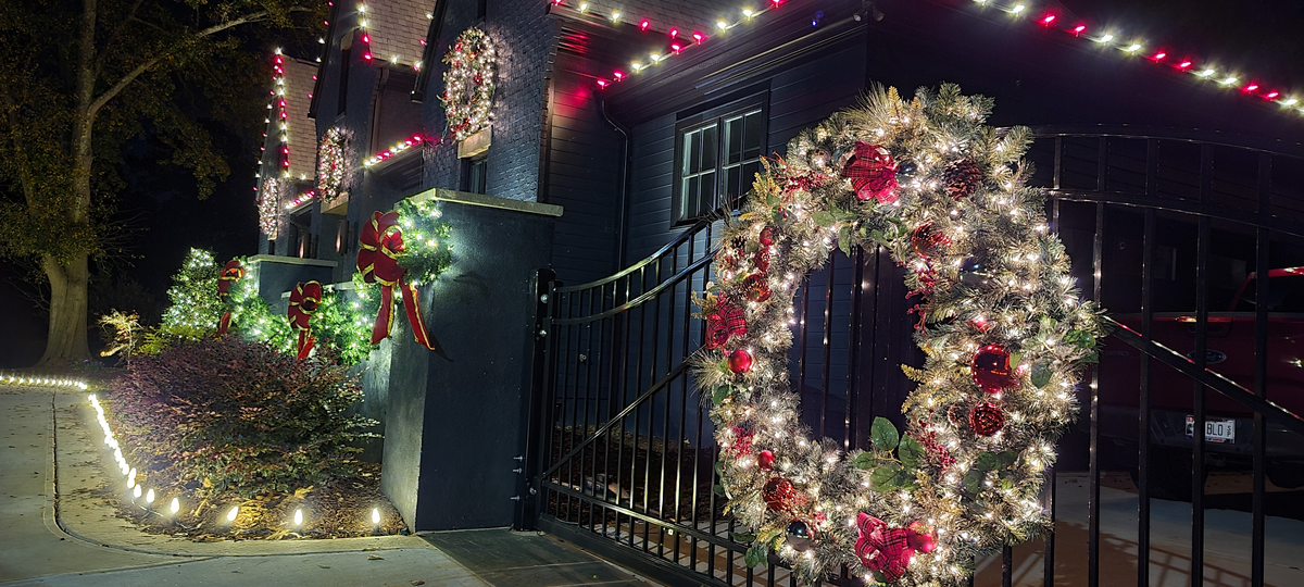Wreaths Christmas Light Contractors USA