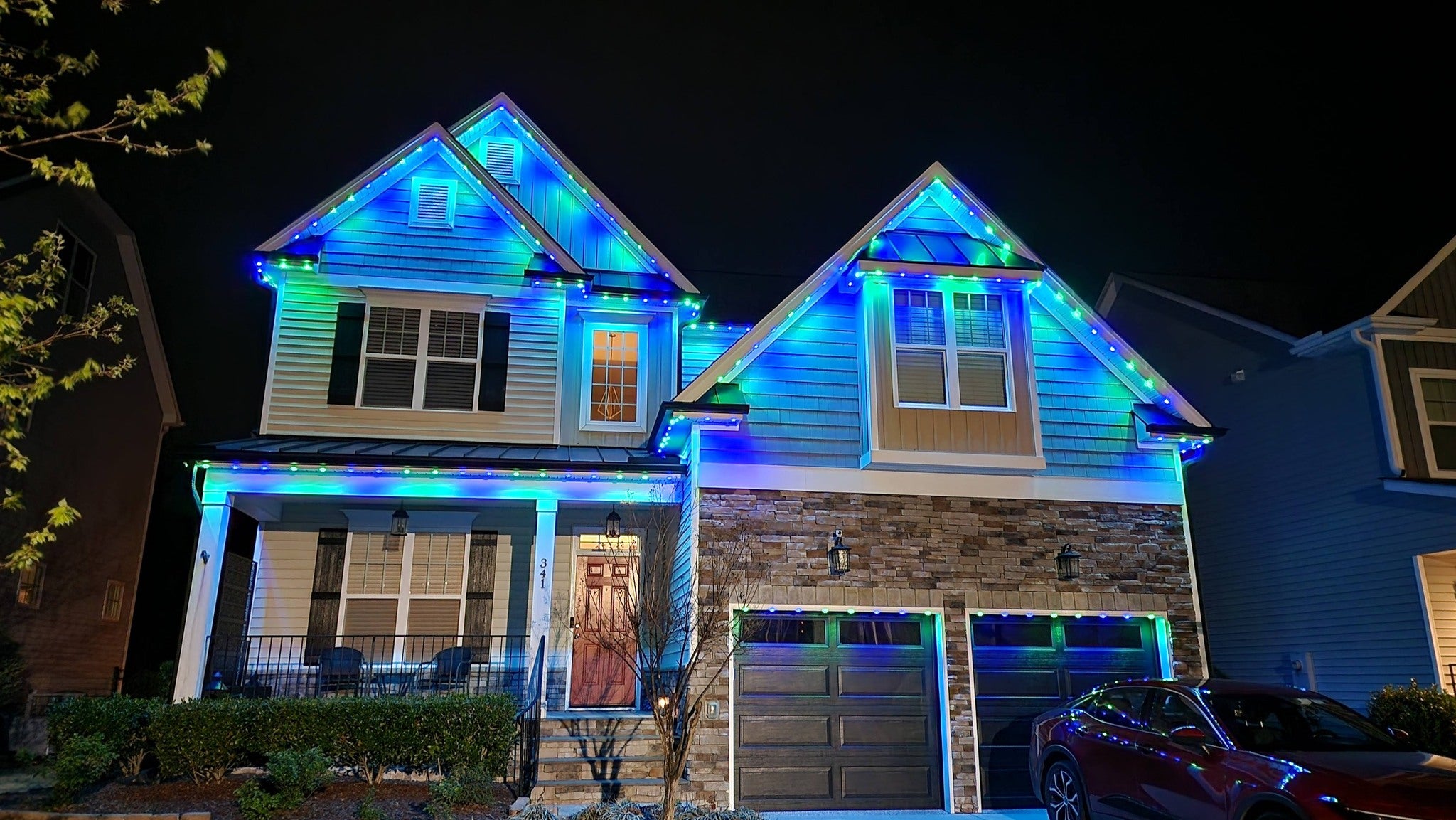 Permanent Lighting Blue and Green.jpg__PID:0e474f9d-ba55-4e12-b0a1-7cbba323a5fa